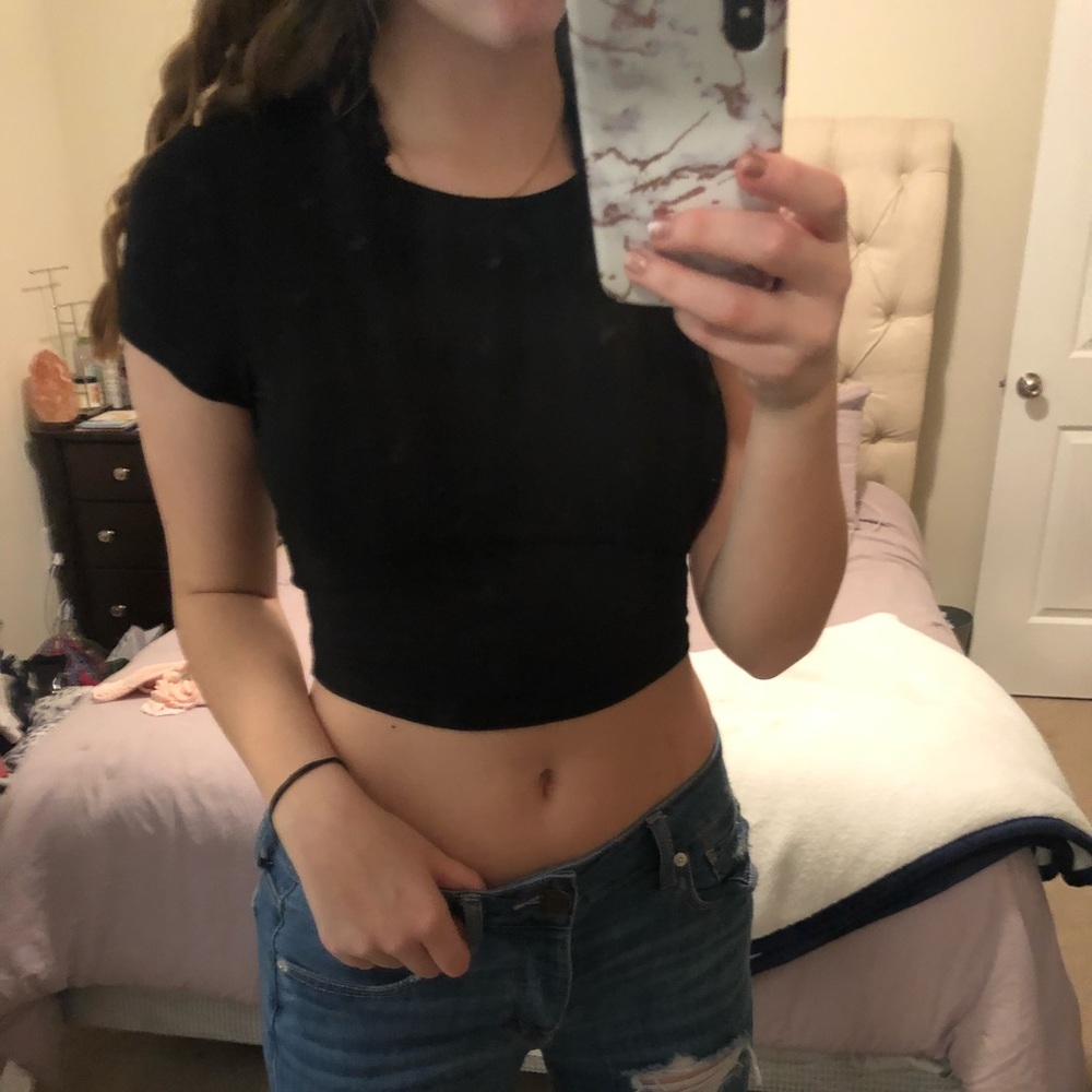 Black crop top